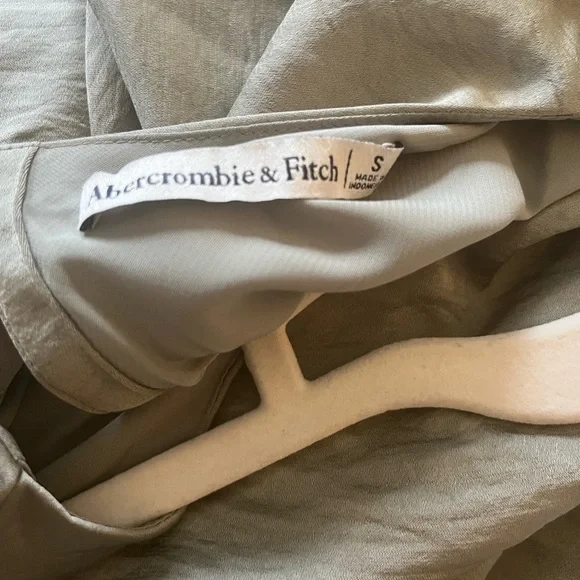 Abercrombie & Fitch Sage Green Maxi Dress - Picture 6 of 6